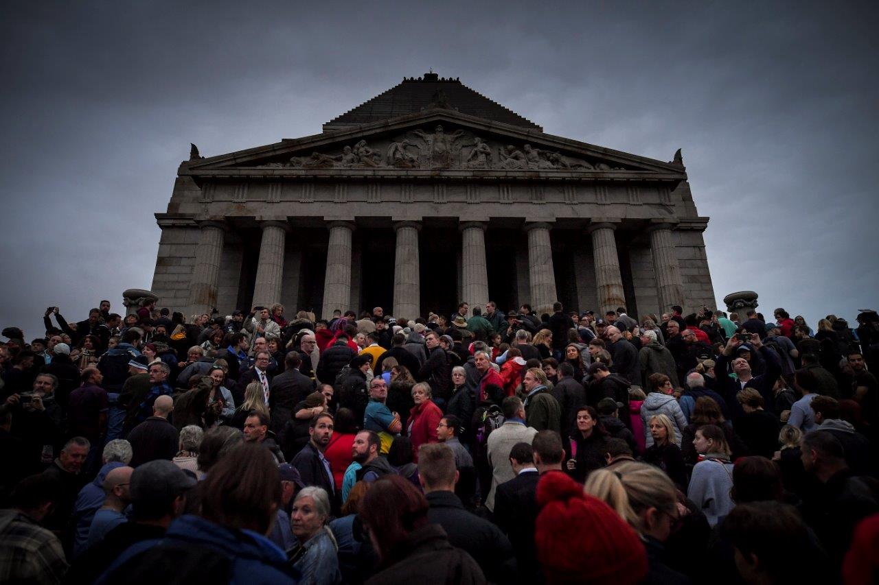 dawn service on anzac day in melbourne